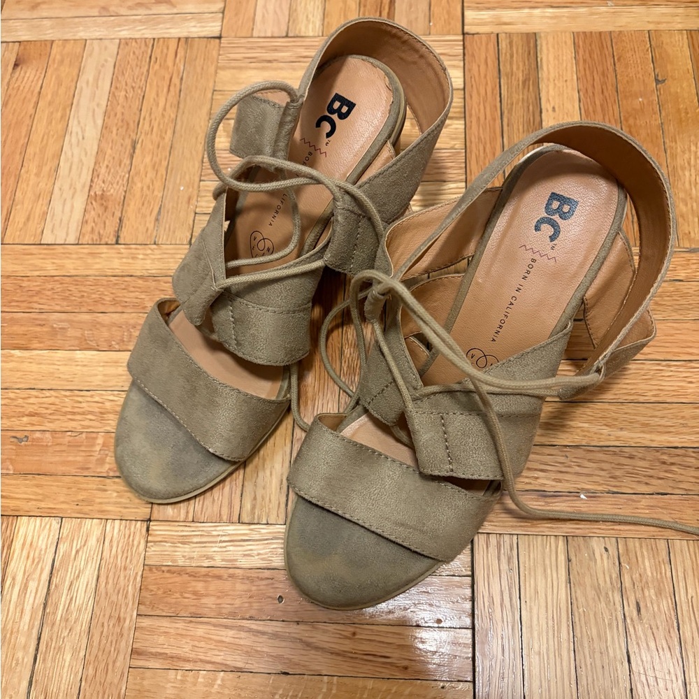 Beige tan strappy block heel sandals